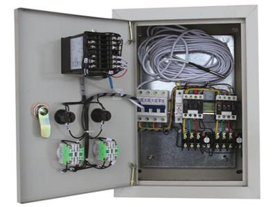 Controlador de temperatura de dos etapas para ventiladores axiales