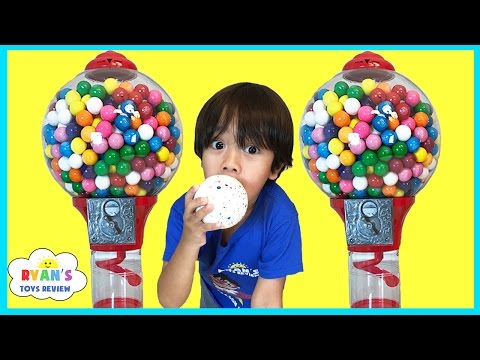 GIANT DUBBLE BUBBLE GUMBALL MACHINE Bubble Gum Challenge Giant JawBreaker Gross Sour Cry baby candy